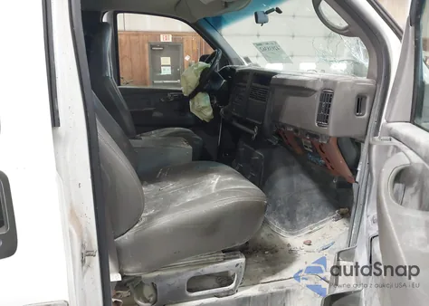 2006 Chevrolet Express Work Van из США, поврежденный, VIN 1GCHG35UX61149319